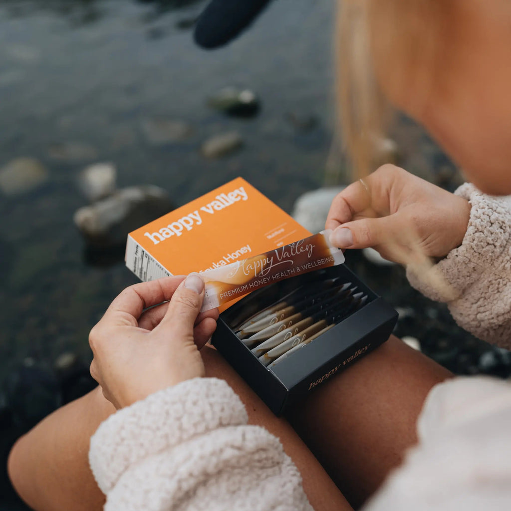 Honey Packets - On the Go Multifloral Manuka MGO 50+ Manuka Honey Sticks - The Better Kiwi Co