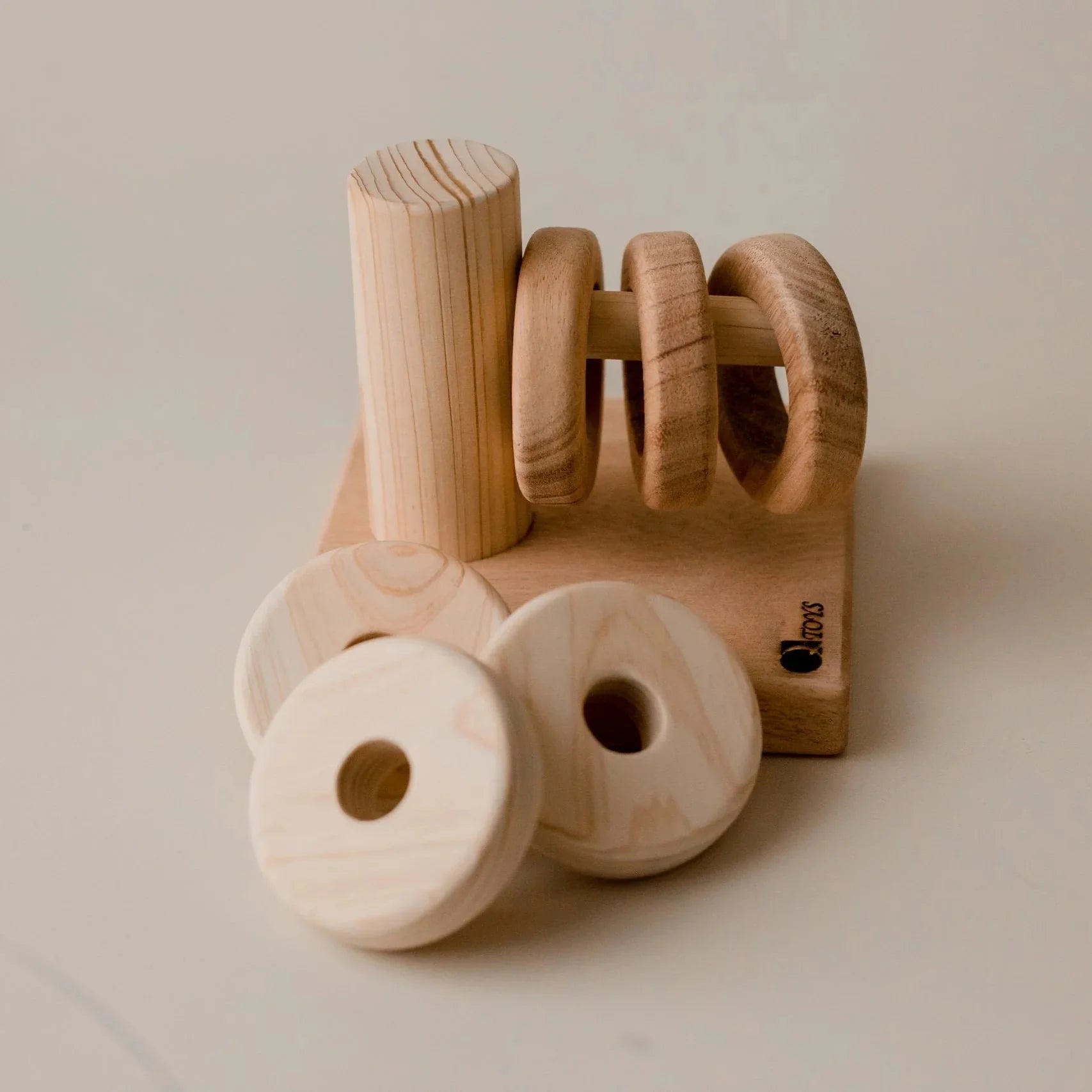 Horizontal Hanger Fine Motor Stacker – QToys | Wooden Toy NZ